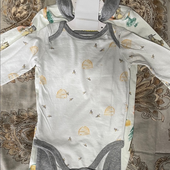 Grey & White Baby Matching Set with Bee Print - 6M - Picture 2 of 4